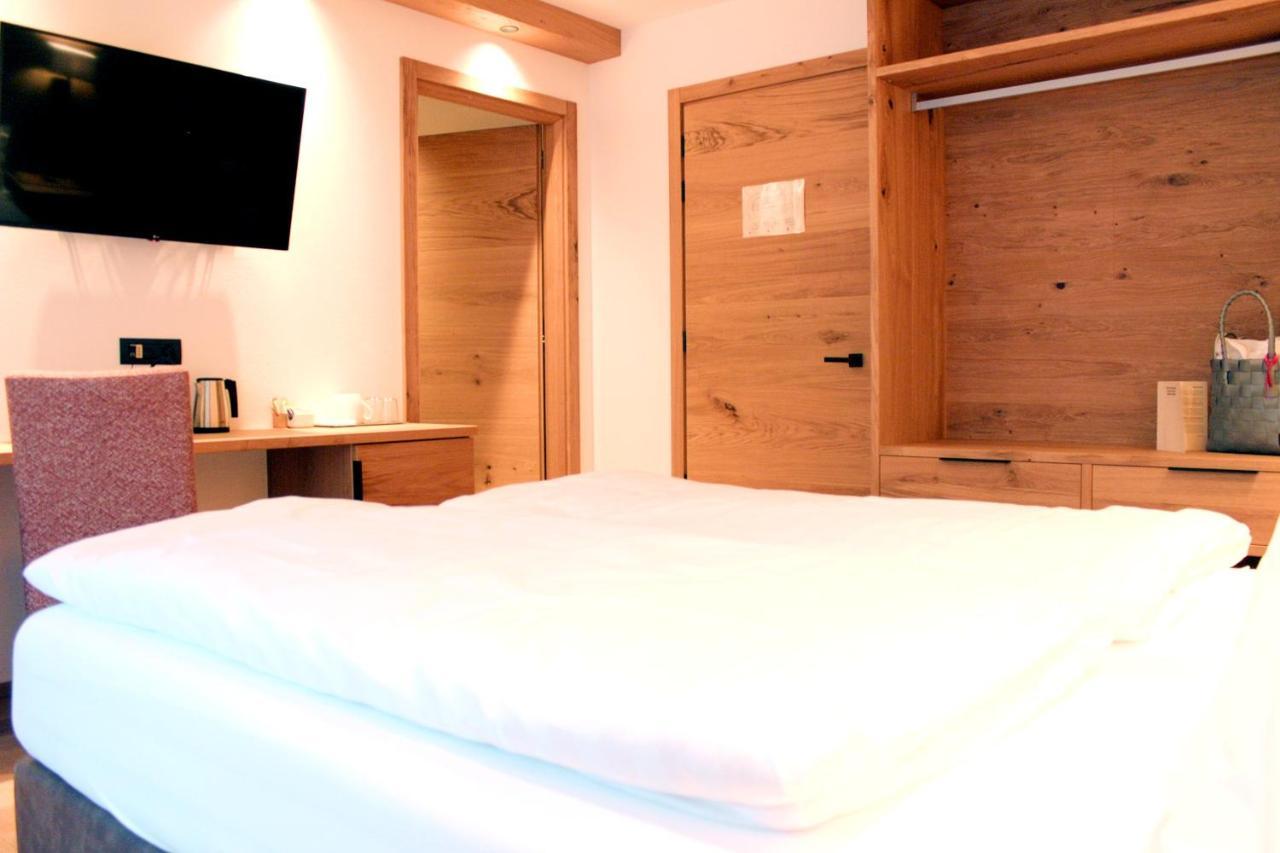 ליביניו Hotel Li Anta Rossa מראה חיצוני תמונה